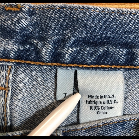 Vintage Calvin Klein High Rise Button Fly Cut-Off Raw Hem Denim Shorts Size 7 - Picture 4 of 7